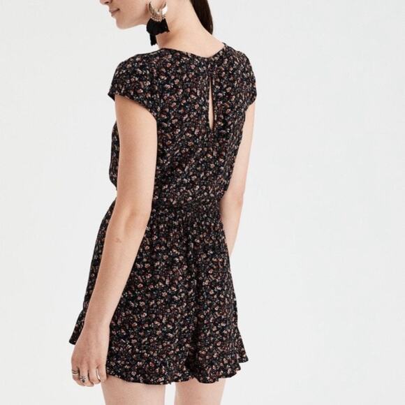 American Eagle Romper Black Floral Short Sleeve Women's M - Picture 2 of 11